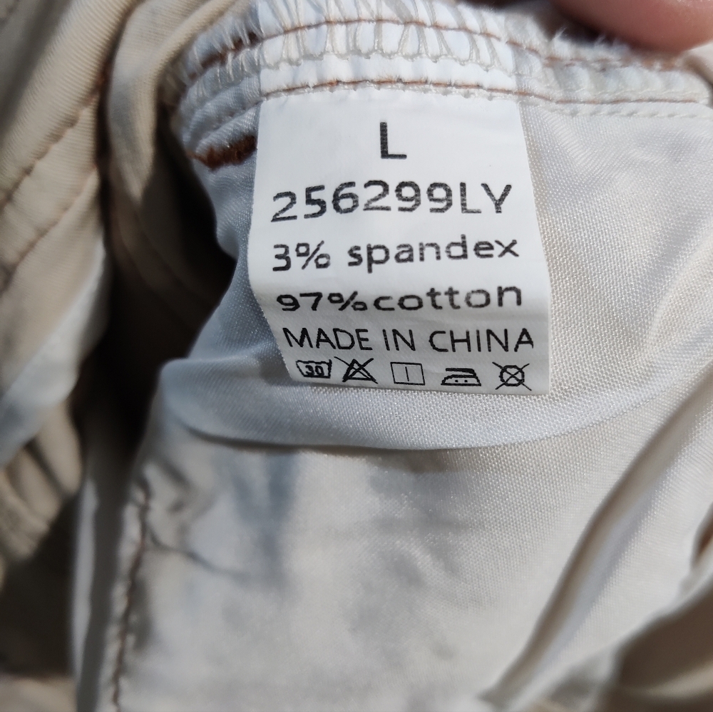 Women's Flamingals Beige Cargo Long Shorts - Picture 4 of 4